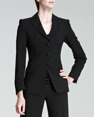 https://s5.trendylog.com/t1/3/2/4/324786011/main/armani-collezioni-three-button.jpg